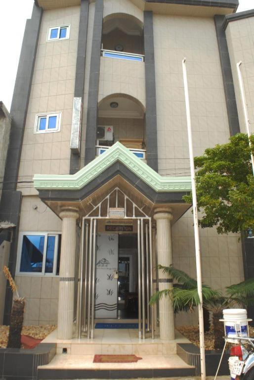 Bénin Berge hotel Cotonou Buitenkant foto