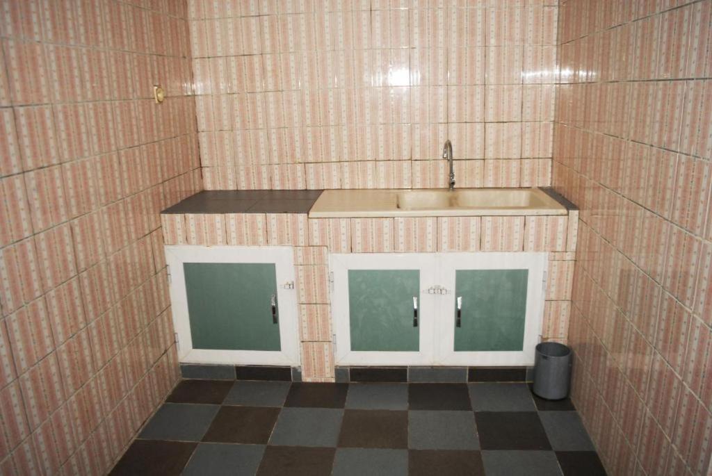 Bénin Berge hotel Cotonou Buitenkant foto