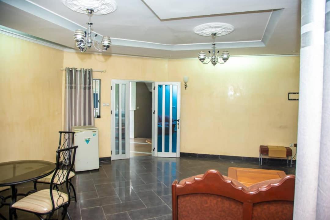 Bénin Berge hotel Cotonou Buitenkant foto